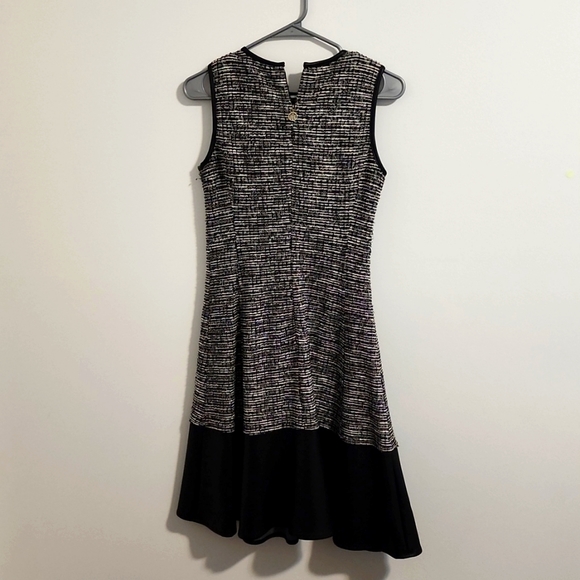 Tommy Hillfigger dress: Simple, elegant, black and white, below the knee length - Picture 6 of 7